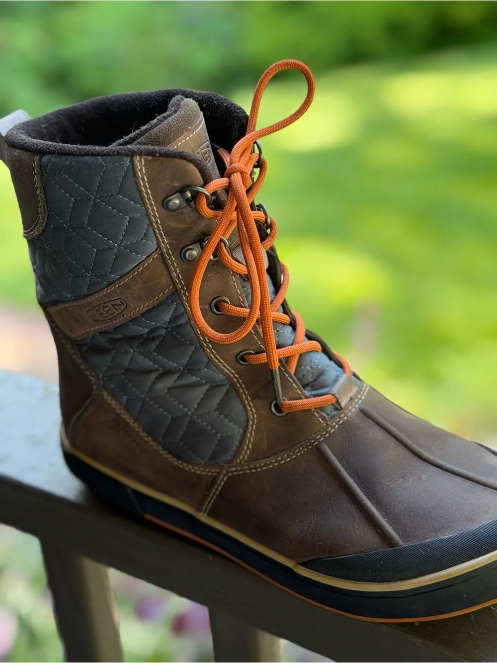 KEEN Women's Brown Quilted Lace-Up Winter Boot Size 9